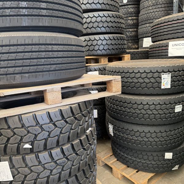 Vores dæklager med en masse dæk